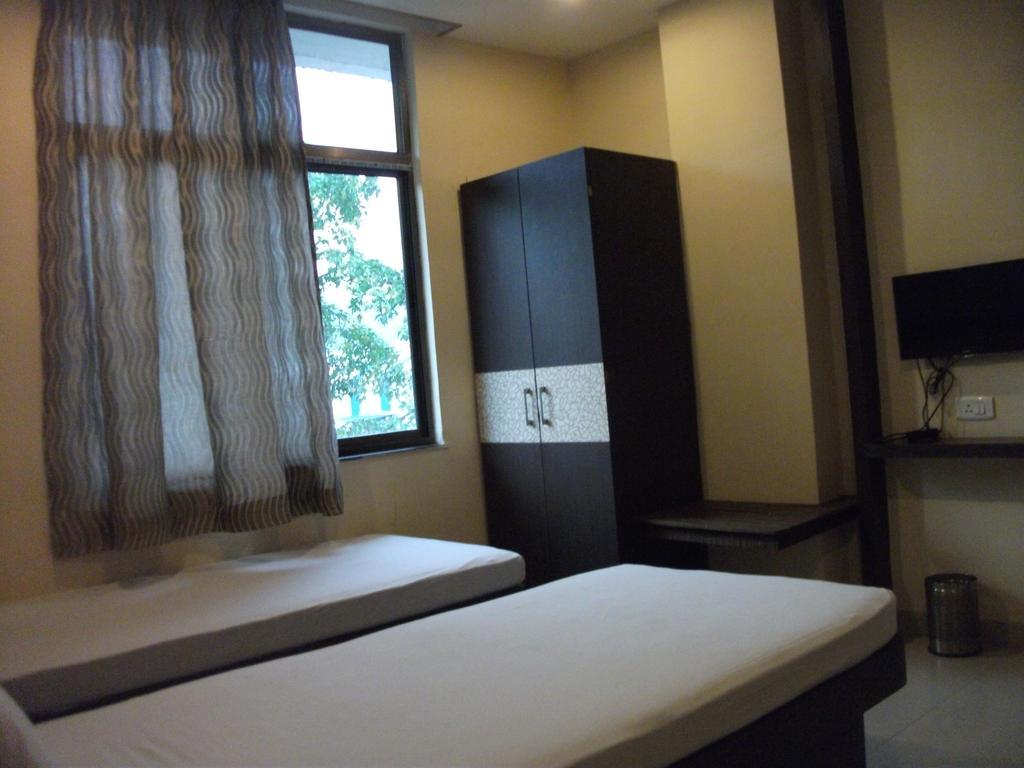 Hotel Parashuram Guwahati Ngoại thất bức ảnh