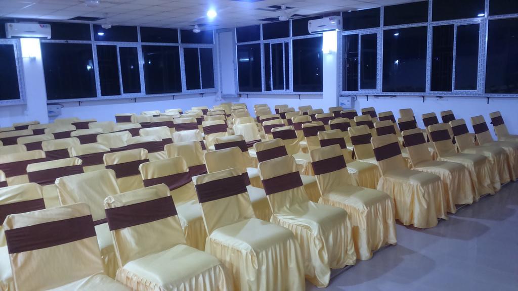 Hotel Parashuram Guwahati Ngoại thất bức ảnh