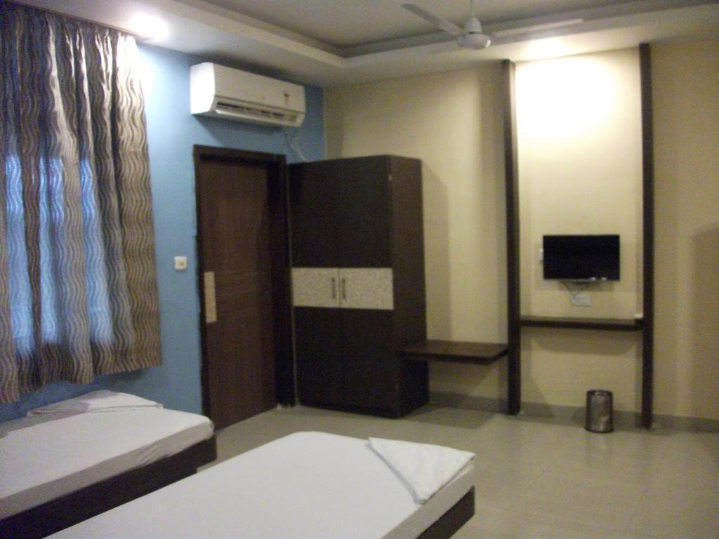 Hotel Parashuram Guwahati Ngoại thất bức ảnh