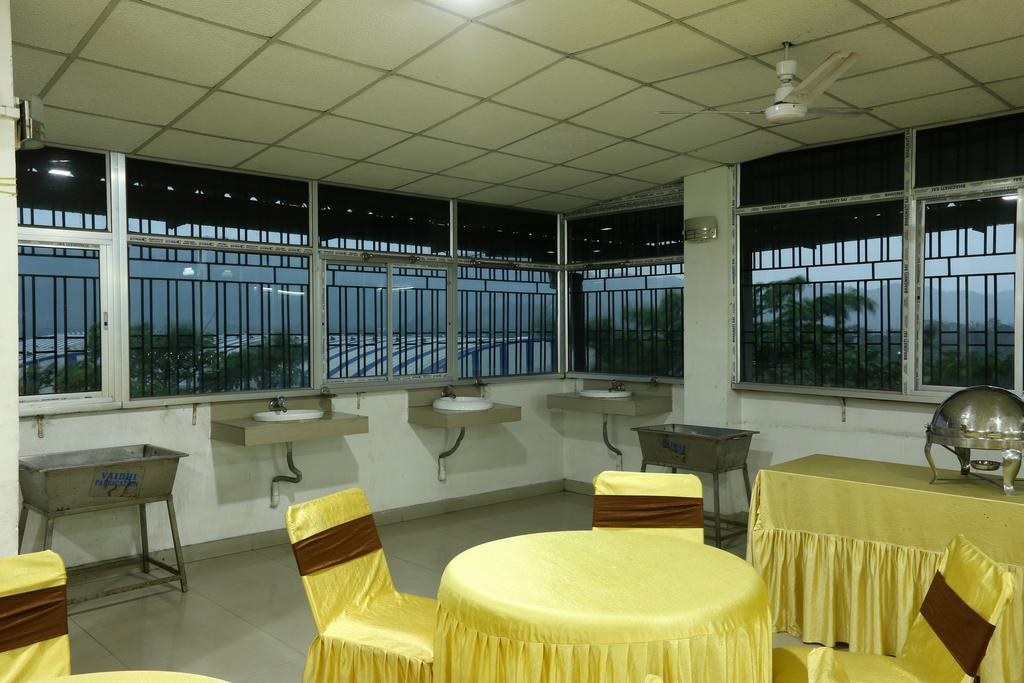 Hotel Parashuram Guwahati Ngoại thất bức ảnh